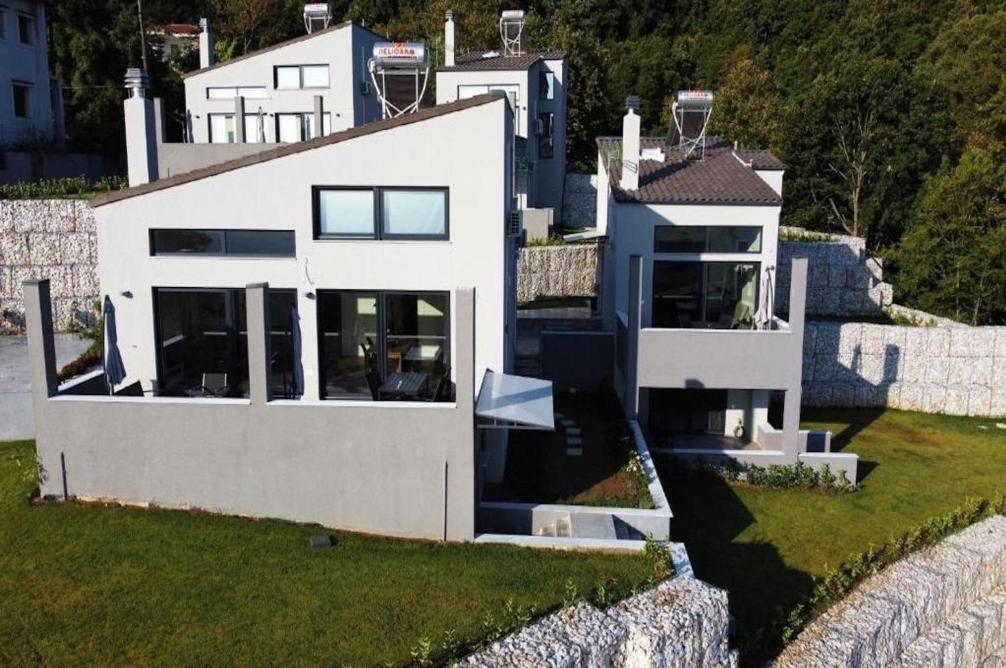 Holidays Villa *