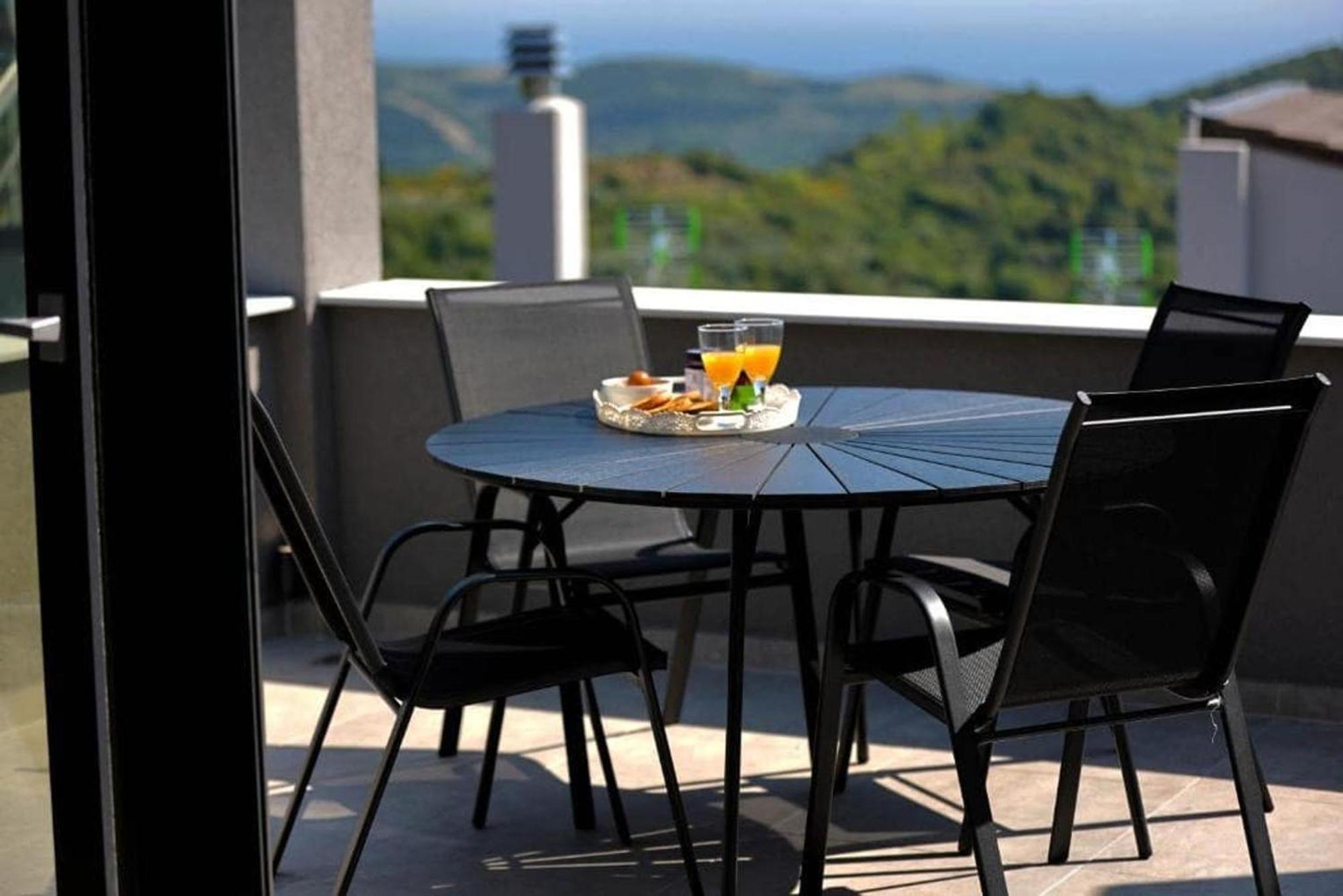 Holidays Villa *