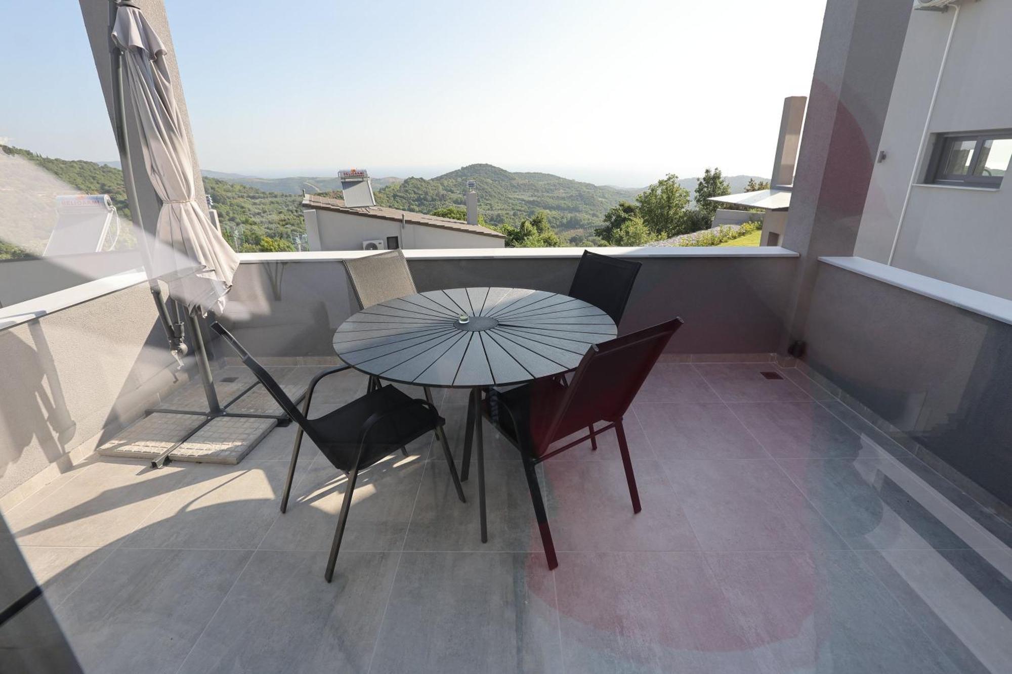 Villa Holidays Skiti